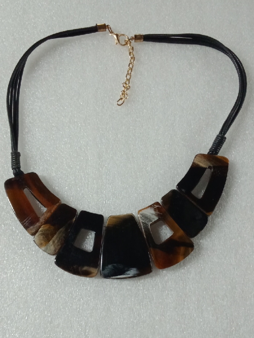 1980's Faux Bakelite Bib Necklace #A458